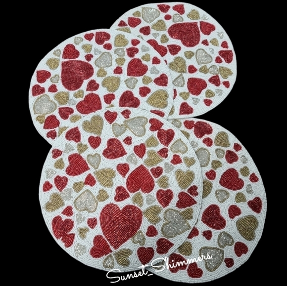 x4 Nicole Miller Valentines Hearts  Sparkly Beaded Placemats Charger SET New - Picture 1 of 10